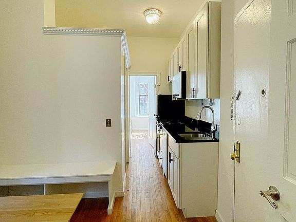 3rd image of 168 Stanton St #1A