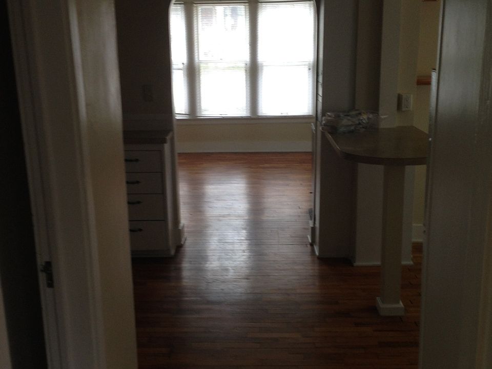 1st image of 215 Diamond Ave SE APT 2