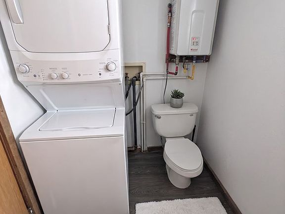 3rd image of 100 Ridge Dr