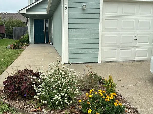 421 Washington St, Baldwin City, KS 66006