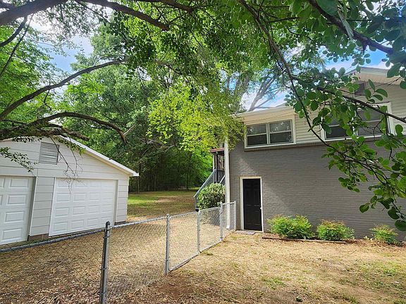 3rd image of 103 Pinecrest Rd