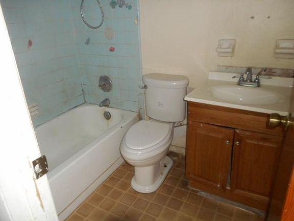 5th image of 2690 NE 167th Ave