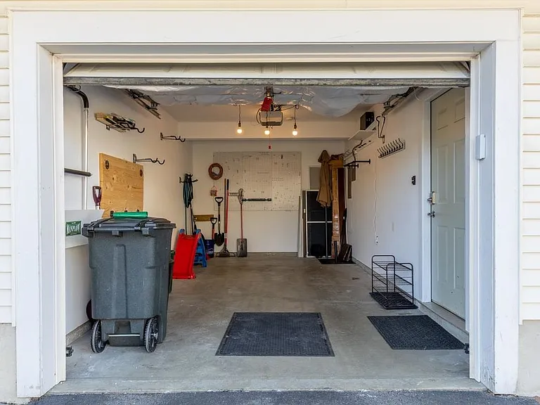 204 Washington St #3 — Photo 22
