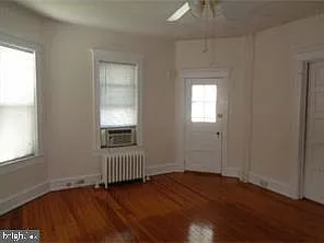 2 bed, 1.0 bath, 1984 sqft, $2,095 — Photo 4
