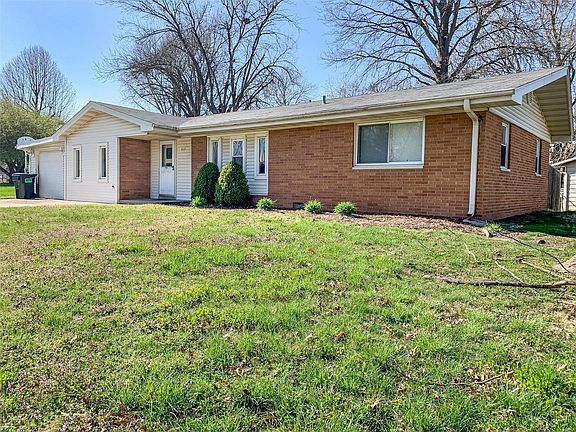 5th image of 317 Joseph Dr