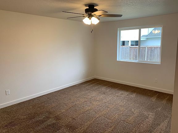 5th image of 129 Adams Dr APT B