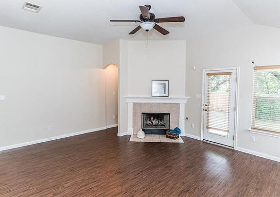 3rd image of 1519 Hawk Dr