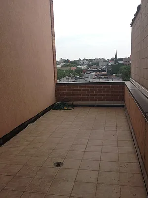 Rented by Saratovsky Michael, LREB | media 1