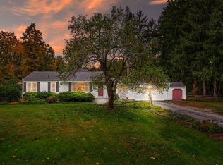 51 N Amherst Rd, Bedford, NH 03110