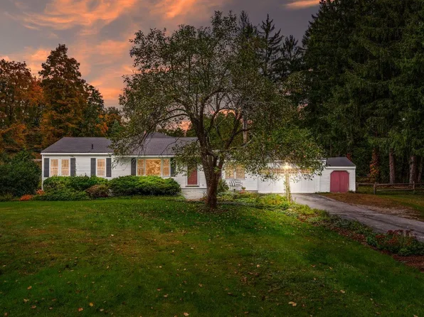 51 N Amherst Road, Bedford, NH 03110