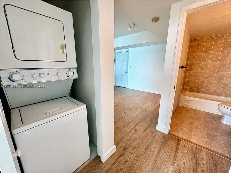 1723 SW 2nd Ave #704 — Photo 22