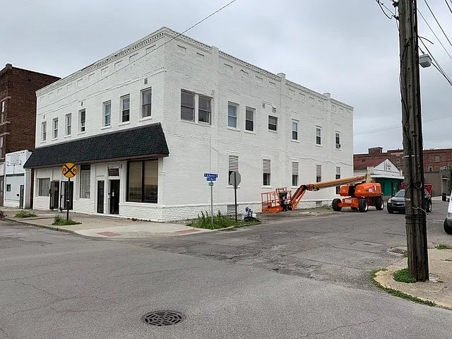 356-360 N Main St — Photo 25