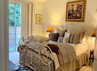5715 Etiwanda Ave #5, Tarzana, CA 91356