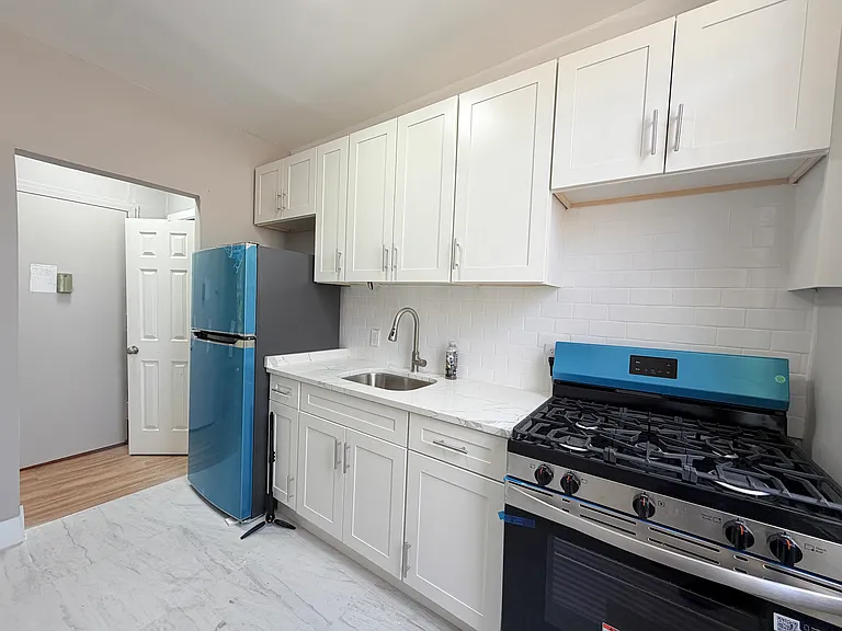245 McClellan St #3E — Photo 2