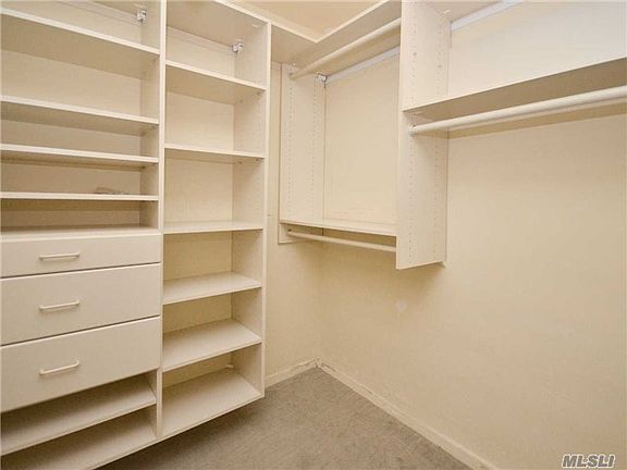 5th image of 30 Pearsall Ave APT 3L