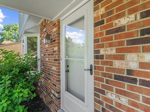 3rd image of 9231 Abbey Ln