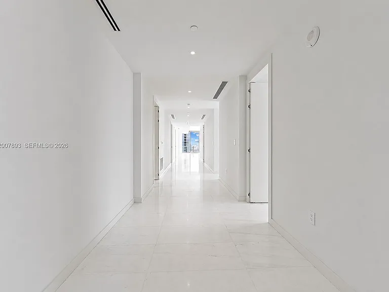 300 Biscayne Boulevard Way #4201E — Photo 5