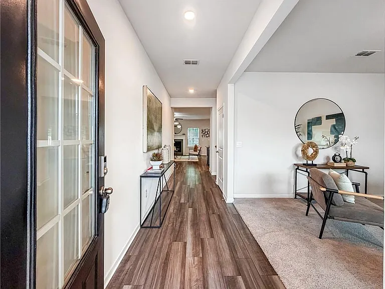 5836 Hackberry Ln — Photo 4