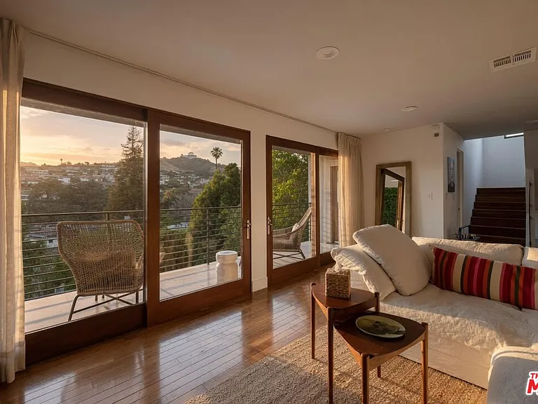 2035 De Mille Dr — Photo 19