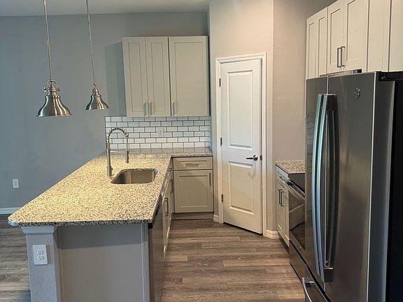 5th image of 1153 Oceanic Rd