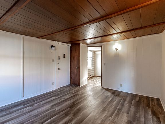 3rd image of 1209 Pineview Dr APT B