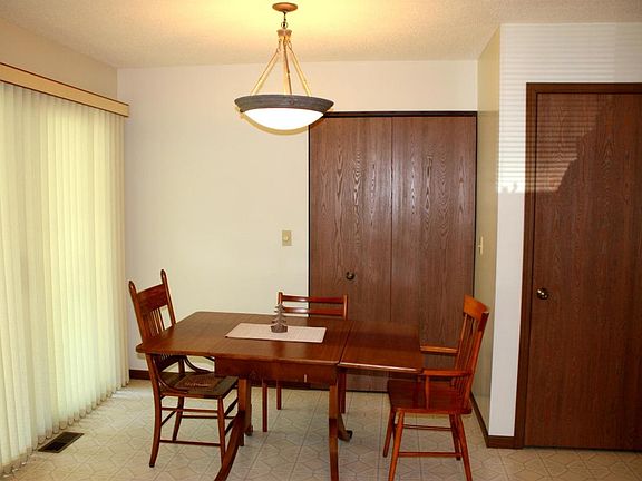 3rd image of 2759 Patricia Dr