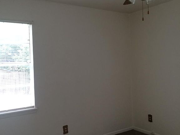 4th image of 1305 West Ln