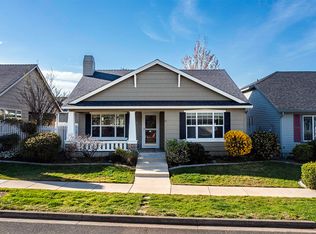 3350 Edgewater Dr, Medford, OR 97504