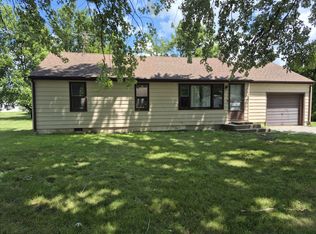 511 Ryan Rd, Hebron, IN 46341