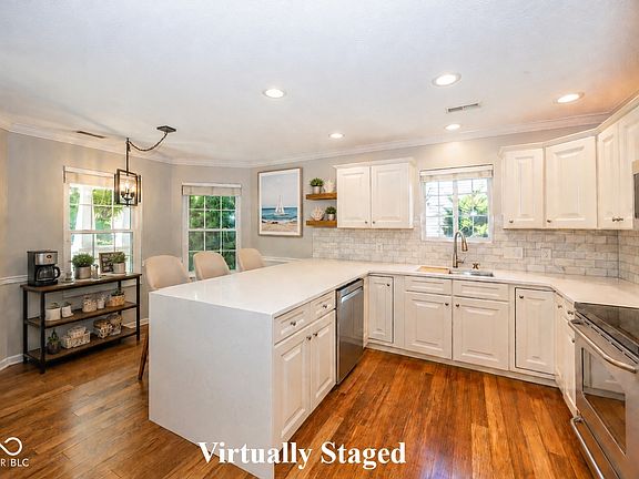 5th image of 15540 Bethesda Cir