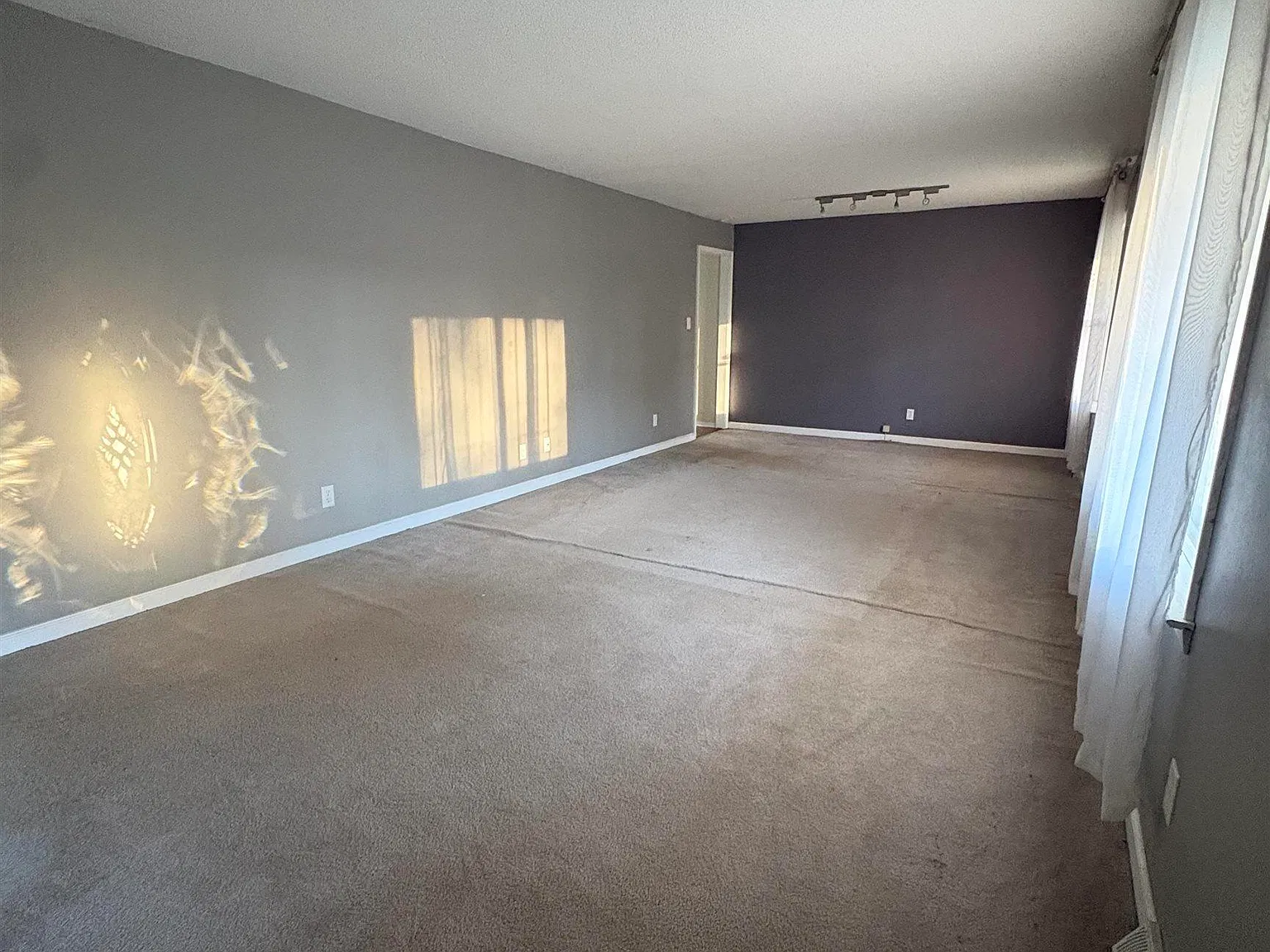 3 bed, 2.0 bath, 1536 sqft, $1,600 — Photo 2