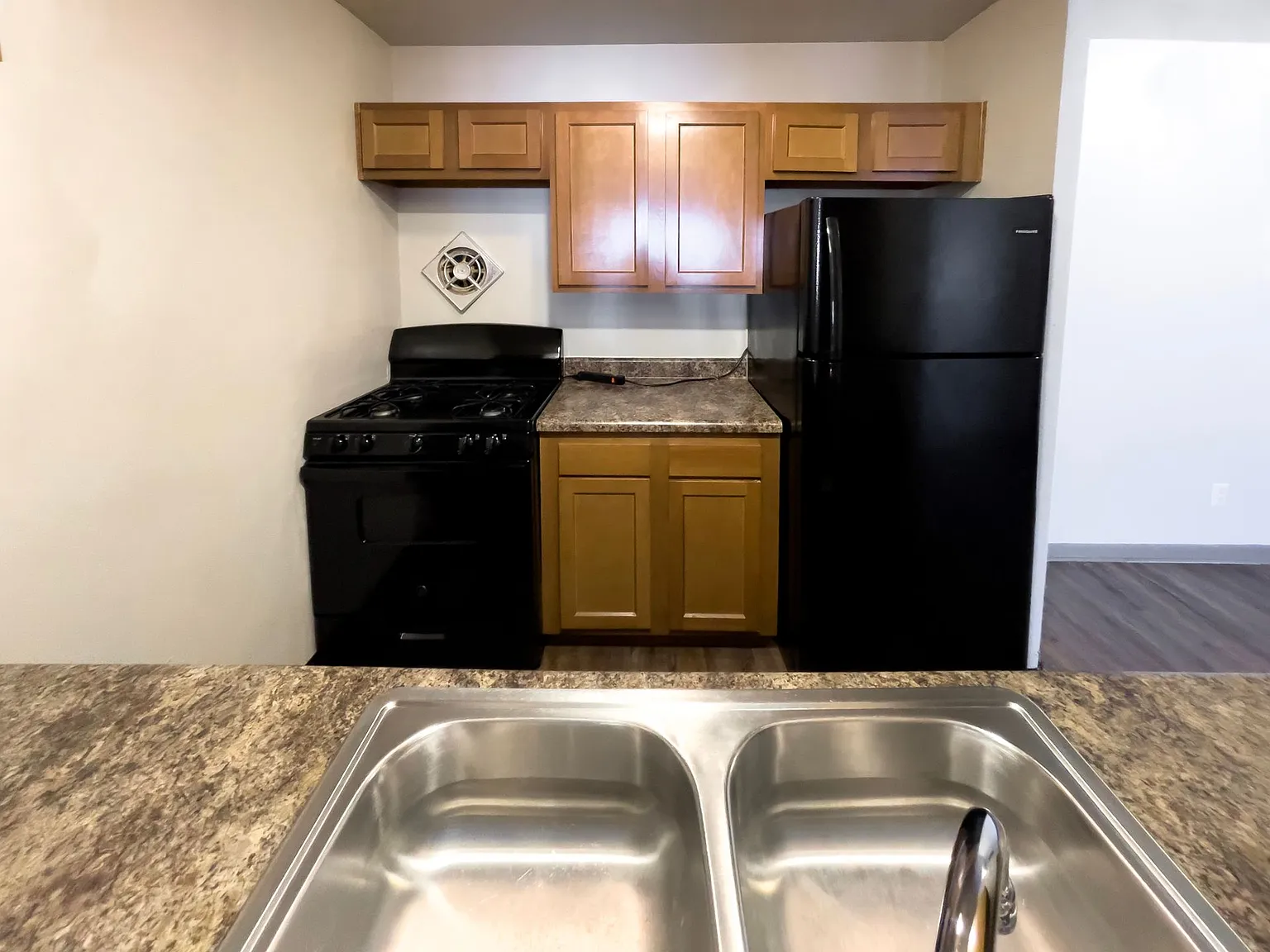 District on Oakwood - Northside Apartments — Photo 3
