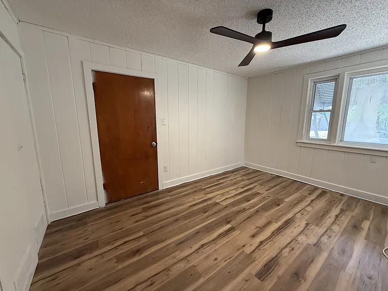 710 F St NW — Photo 12
