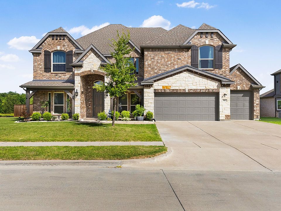 1st image of 949 Gold Finch Ln
