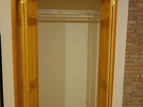 4th image of 205 W 10th St APT 1A