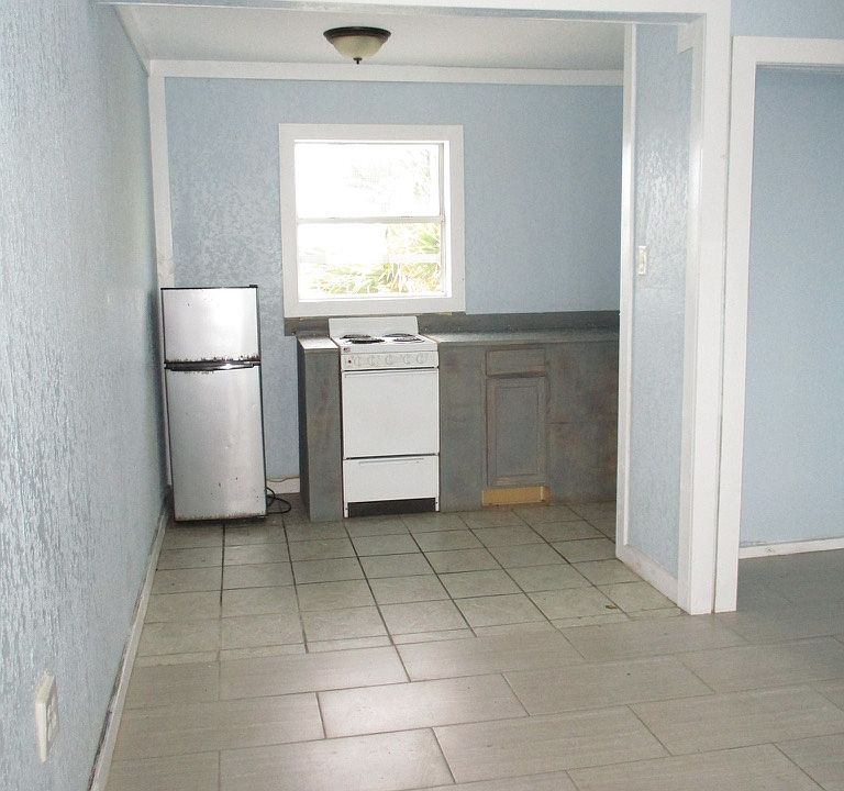 2nd image of 1503 S Atlantic Ave #123