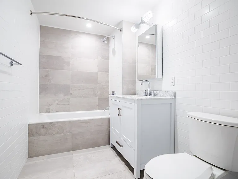 387 Manhattan Ave #2D — Photo 6