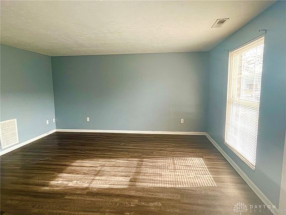5th image of 807 Clareridge Ln