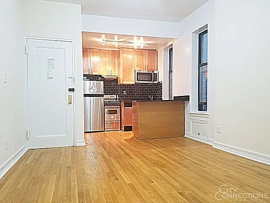 Rented by City Connections Realty | media 25