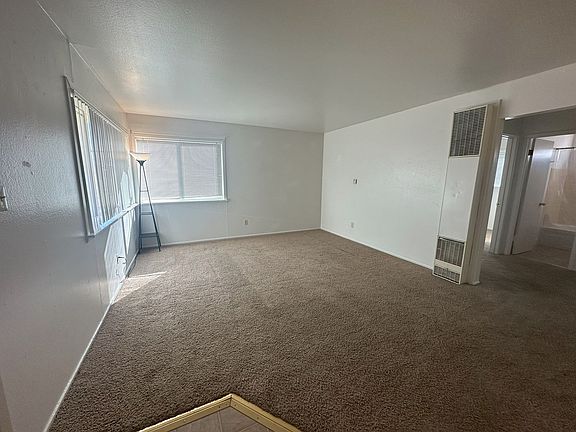 3rd image of 930 Paiute Ln APT 9