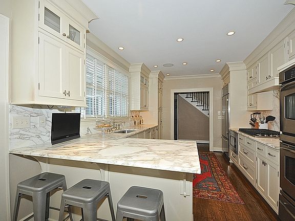 4th image of 5255 N Washington Blvd