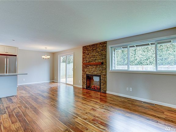 2nd image of 888 Natalie Pl