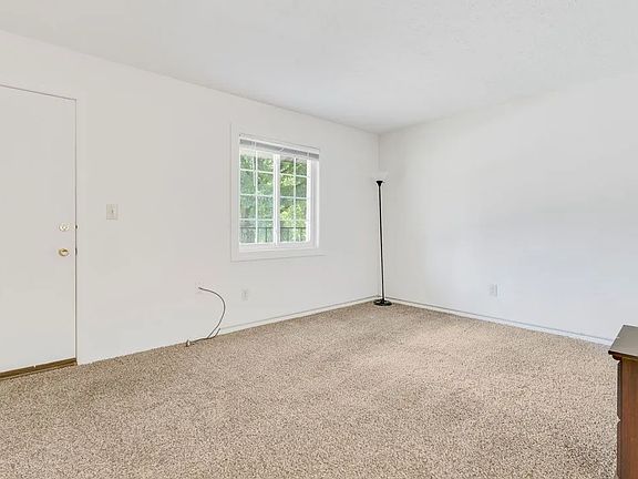 4th image of 3856 Genevieve Blvd #3868