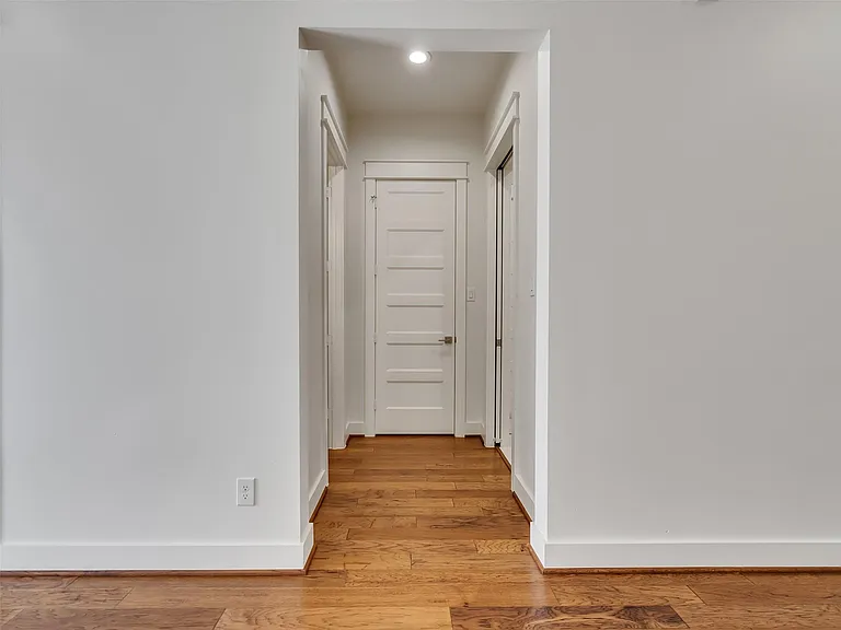 10330 Grove Row Ave — Photo 21