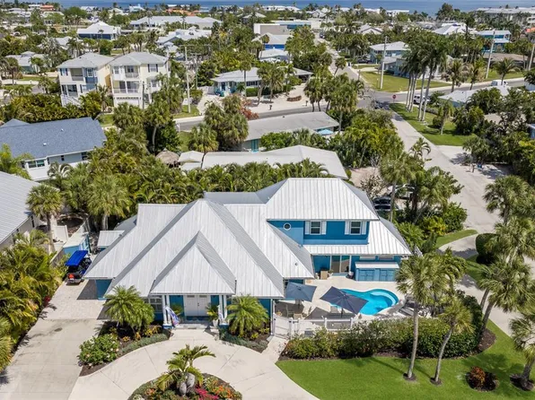 5701 Carissa St, Holmes Beach, FL 34217