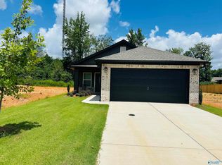 28091 Devvenshire Dr, Harvest, AL 35749