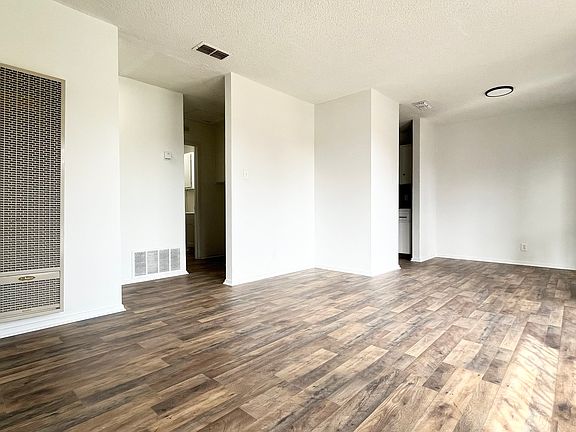 5th image of 1819 AMBERSON DR