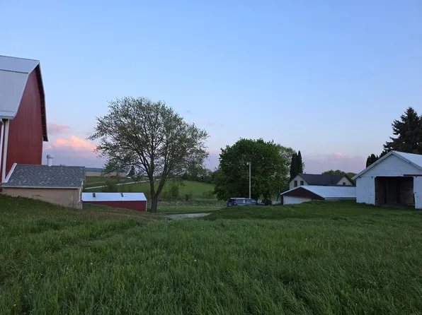 N6155 Wren Rd, Columbus, WI 53925