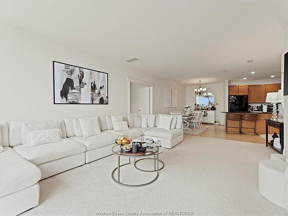 5th image of 1225 Riverside Dr W #1103
