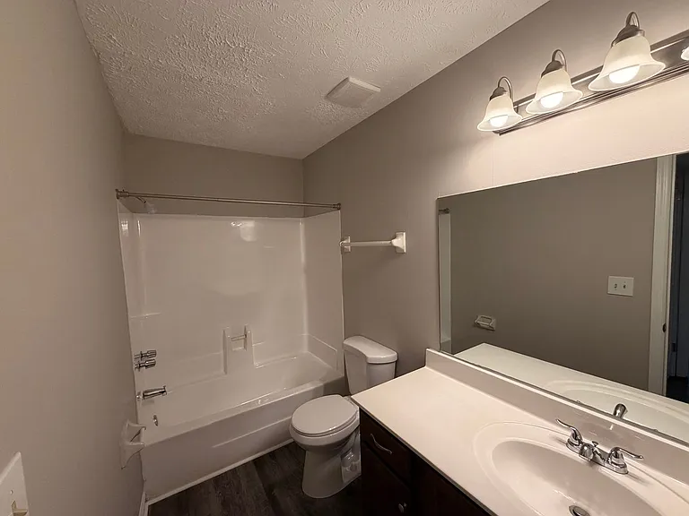 The Brownstone Apartments — Photo 10